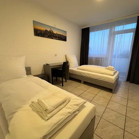 Hotel Main Taunus 2*